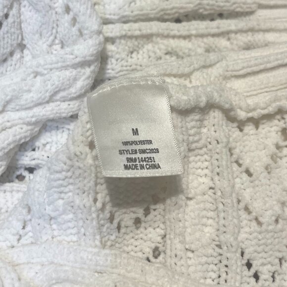 Jun Ivy Cable Knit Twist Back Sweater - Picture 4 of 5